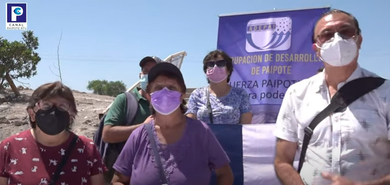 Pasarela en construcción sin considerar los requerimientos de la comunidad.